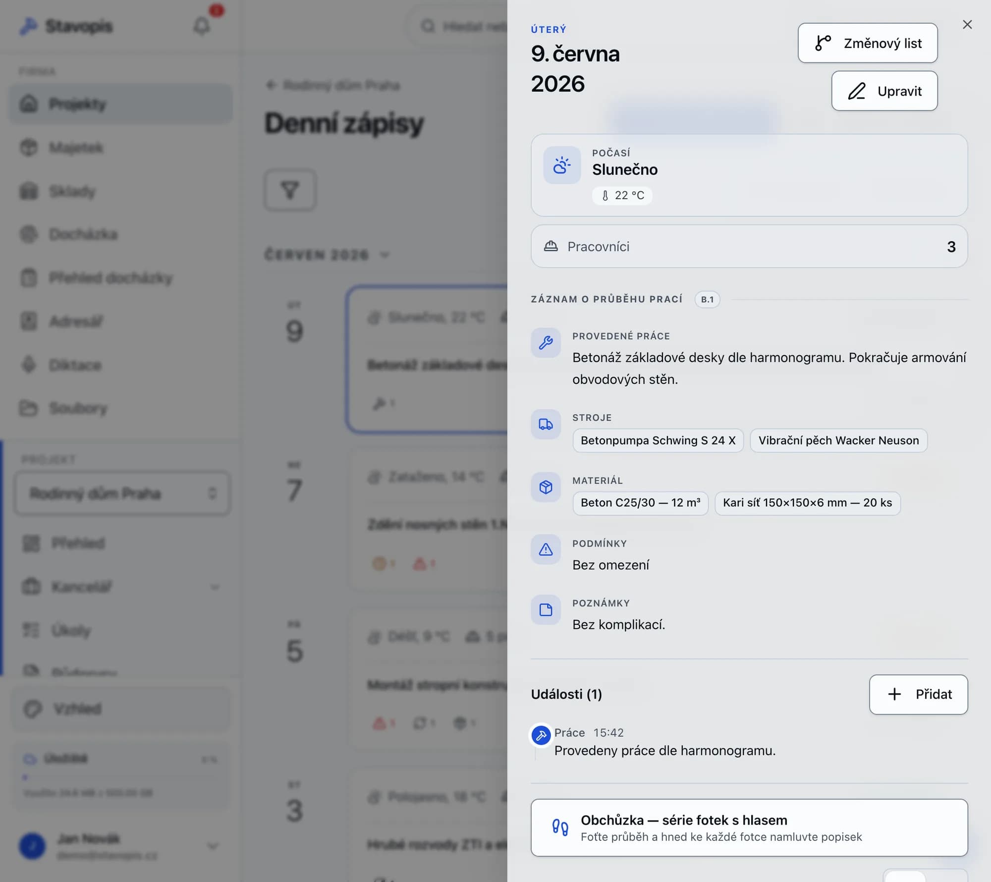 Detail denního zápisu ve Stavopisu s počasím, stroji a materiálem